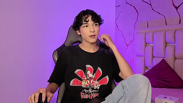 SthepanodiMonaco online show from February 13, 2026, 8:16 pm