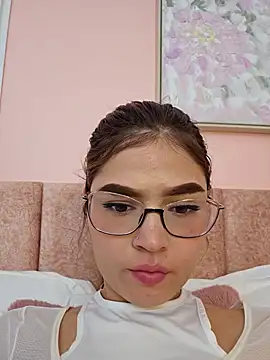 Snapshot of SashaBlake_ chatting on December 13, 2025, 10:37 pm SashaBlake online show from December 13, 2025, 10:37 pm