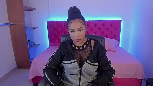 Snapshot of pamela_monkey chatting on December 14, 2025, 3:23 am pamela monkey online show from December 14, 2025, 3:23 am