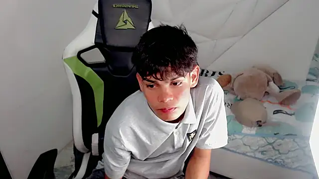 Snapshot of Lil_babyyy_ chatting on January 11, 2026, 5:23 am Lil babyyy online show from January 11, 2026, 5:23 am