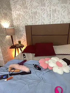 Paolagh  online show from February 26, 2026, 3:27 am