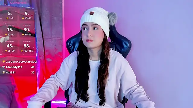 AntonellaLeon  online show from December 17, 2025, 3:23 am