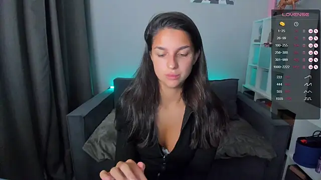 Gabriella there online show from December 3, 2025, 10:46 am