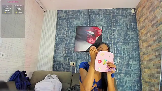 Brizza H033 online show from December 22, 2025, 8:39 pm