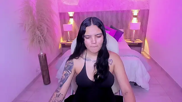 Snapshot of Allyson_brown_ chatting on December 16, 2025, 7:19 pm Allyson brown online show from December 16, 2025, 7:19 pm