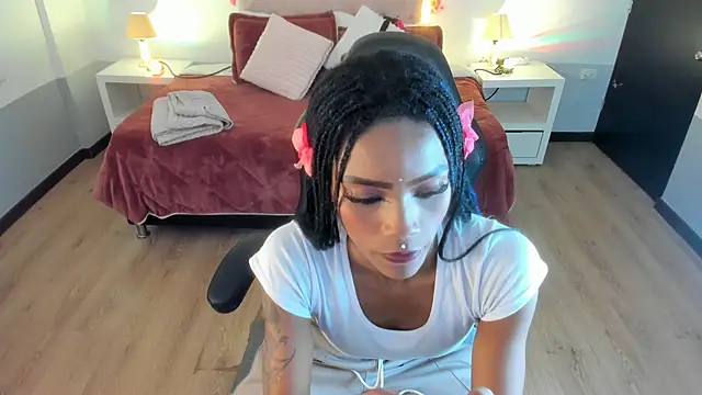 Samantha spike2 online show from February 12, 2026, 8:04 pm