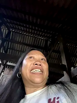 Snapshot of LeoPet2x chatting on December 1, 2025, 12:48 am LeoPet2x online show from December 1, 2025, 12:48 am