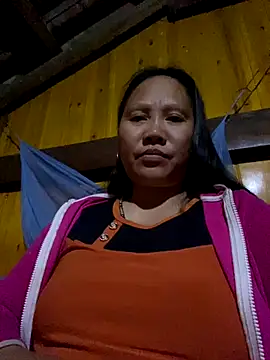 Snapshot of LeoPet2x chatting on December 2, 2025, 1:05 pm LeoPet2x online show from December 2, 2025, 1:05 pm