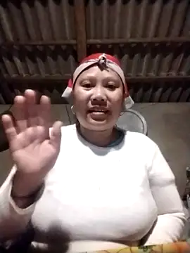 Snapshot of LeoPet2x chatting on December 15, 2025, 9:52 pm LeoPet2x online show from December 15, 2025, 9:52 pm