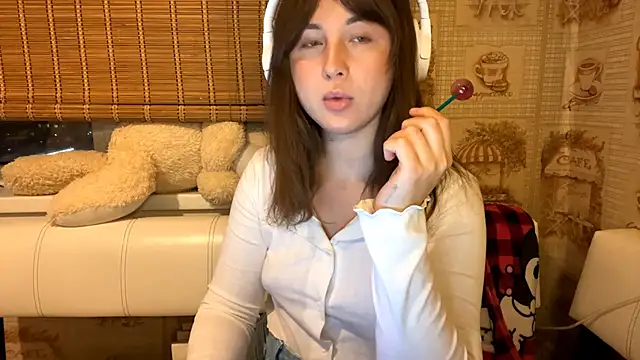 Snapshot of Tessa_Muse chatting on December 4, 2025, 3:32 pm Tessa Muse online show from December 4, 2025, 3:32 pm