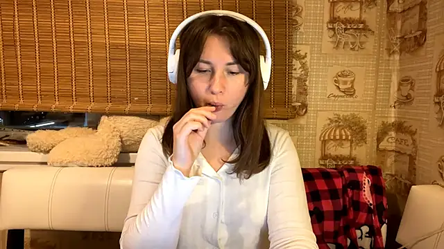 Snapshot of Tessa_Muse chatting on December 5, 2025, 3:20 pm Tessa Muse online show from December 5, 2025, 3:20 pm