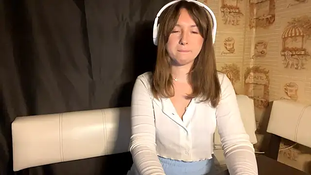 Snapshot of Tessa_Muse chatting on December 15, 2025, 4:11 pm Tessa Muse online show from December 15, 2025, 4:11 pm