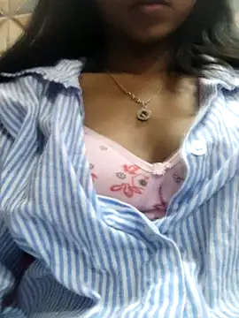 Snapshot of Isha_Liha chatting on December 5, 2025, 9:07 am Isha Liha online show from December 5, 2025, 9:07 am