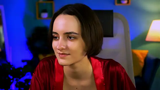 KateWillows online show from February 3, 2026, 8:08 am