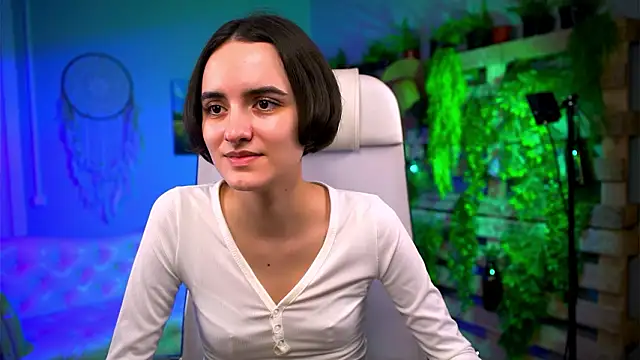 KateWillows online show from March 2, 2026, 4:25 am