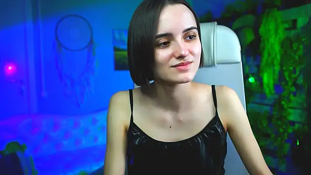 KateWillows online show from March 23, 2026, 8:40 am