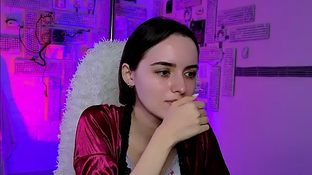 KateWillows online show from March 27, 2026, 4:40 am