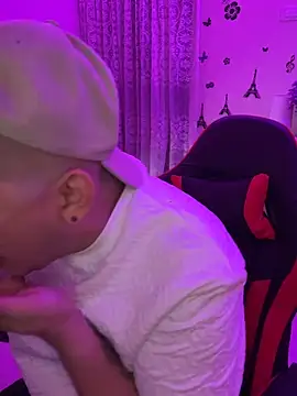 ian david Xxx online show from December 14, 2025, 2:22 pm