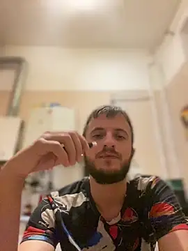 Snapshot of Grek32X chatting on December 4, 2025, 6:05 pm Grek32X online show from December 4, 2025, 6:05 pm