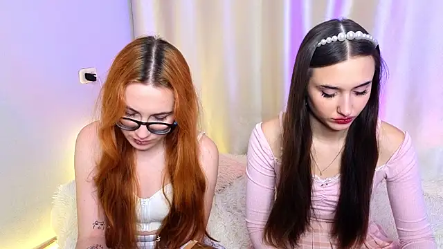 Snapshot of sunny_luna chatting on November 28, 2025, 2:31 pm sunny luna online show from November 28, 2025, 2:31 pm