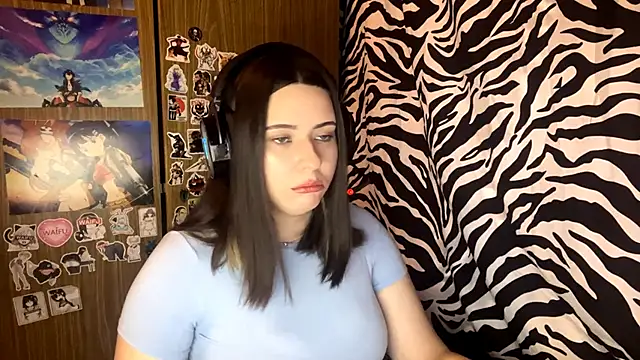 Snapshot of AngeliqueSulima chatting on December 4, 2025, 9:18 am AngeliqueSulima online show from December 4, 2025, 9:18 am