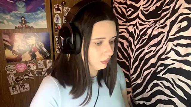 Snapshot of AngeliqueSulima chatting on December 5, 2025, 9:29 am AngeliqueSulima online show from December 5, 2025, 9:29 am