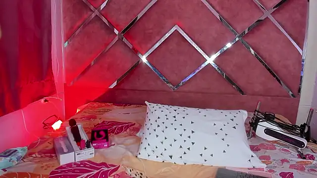 MeganDangelo online show from February 6, 2026, 9:07 pm