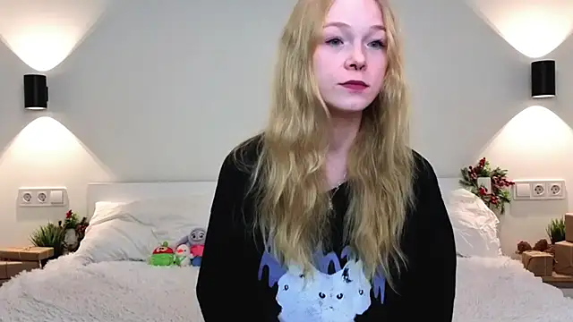 GhisllaineWestler online show from February 8, 2026, 4:27 am