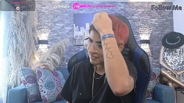 Snapshot of valeryevansvg chatting on December 17, 2025, 3:51 pm valeryevansvg online show from December 17, 2025, 3:51 pm