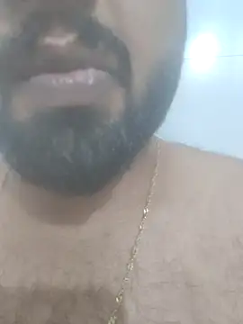 Snapshot of mrwhoti chatting on February 12, 2026, 9:43 pm mrwhoti online show from February 12, 2026, 9:43 pm