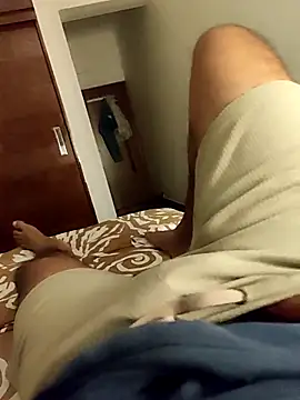 Snapshot of mrwhoti chatting on March 1, 2026, 6:43 pm mrwhoti online show from March 1, 2026, 6:43 pm