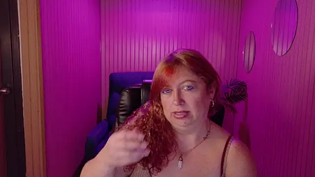 MilfArlet online show from June 2, 2026, 1:46 pm