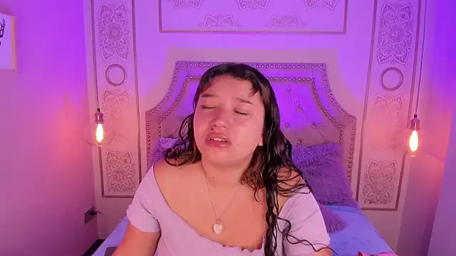 Snapshot of honny_blaice chatting on December 18, 2025, 2:45 pm honny blaice online show from December 18, 2025, 2:45 pm