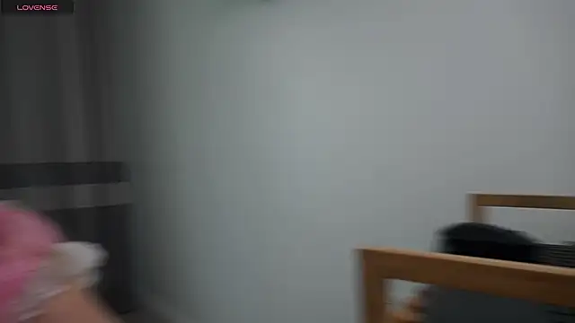 evy miu online show from April 9, 2026, 7:25 am