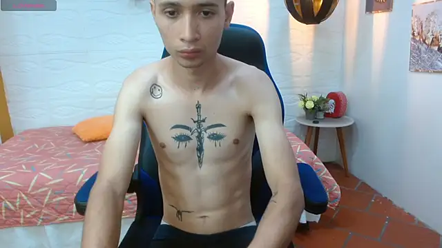 Snapshot of LucassSmith11 chatting on December 2, 2025, 1:50 pm LucassSmith11 online show from December 2, 2025, 1:50 pm