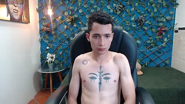 Snapshot of LucassSmith11 chatting on December 13, 2025, 7:53 pm LucassSmith11 online show from December 13, 2025, 7:53 pm