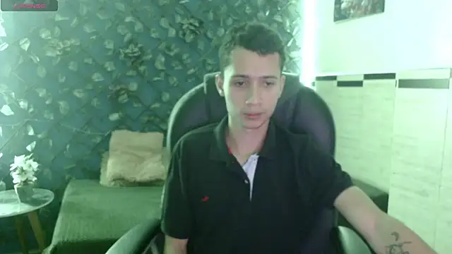 Snapshot of LucassSmith11 chatting on December 14, 2025, 11:26 am LucassSmith11 online show from December 14, 2025, 11:26 am