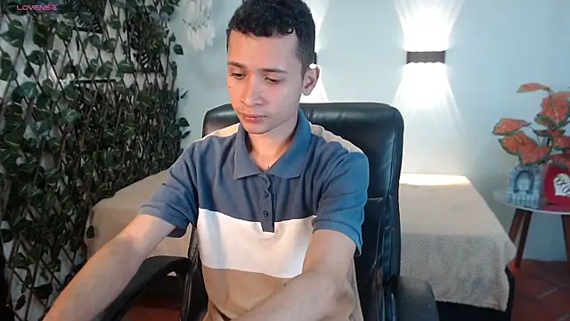 LucassSmith11 online show from January 11, 2026, 12:10 pm