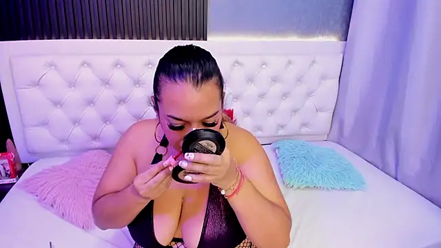 MHONIKBELUCCI online show from January 17, 2026, 11:04 am