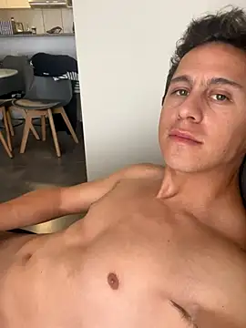 Emanueldickarg online show from December 2, 2025, 6:25 pm