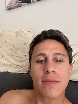 Emanueldickarg online show from December 15, 2025, 6:23 pm