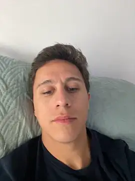 Emanueldickarg online show from December 16, 2025, 9:09 pm