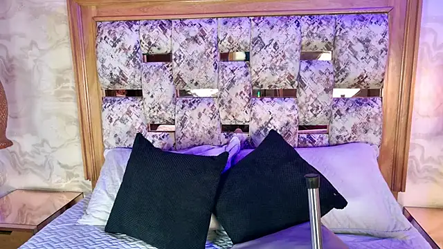 emily dempsey online show from February 17, 2026, 7:09 pm