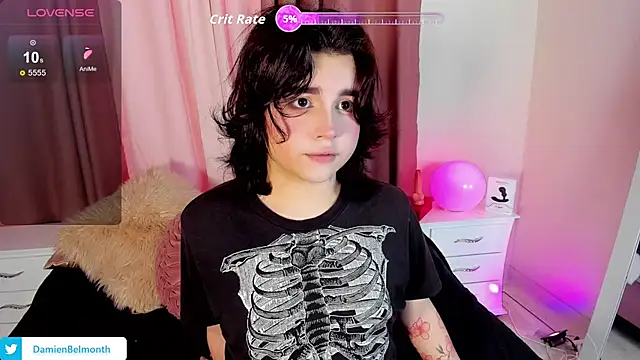 daniellesins2 online show from December 4, 2025, 8:06 pm