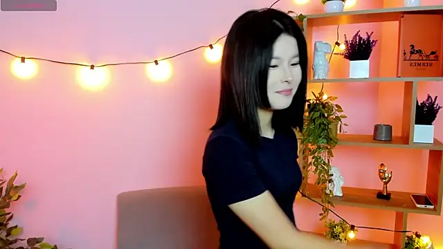 Snapshot of JudeSteuart chatting on December 3, 2025, 7:27 am JudeSteuart online show from December 3, 2025, 7:27 am