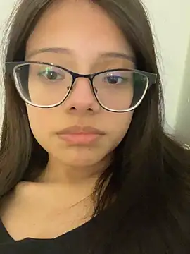 Snapshot of omifresita chatting on July 9, 2026, 10:14 pm omifresita online show from July 9, 2026, 10:14 pm
