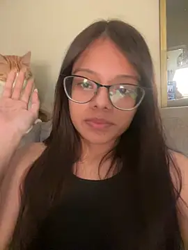 Snapshot of omifresita chatting on August 5, 2026, 4:04 am omifresita online show from August 5, 2026, 4:04 am