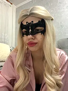 Snapshot of s4rah chatting on December 1, 2025, 3:50 pm s4rah online show from December 1, 2025, 3:50 pm