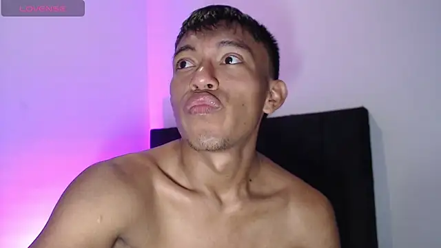 Snapshot of santinaughty chatting on December 14, 2025, 5:46 am santinaughty online show from December 14, 2025, 5:46 am