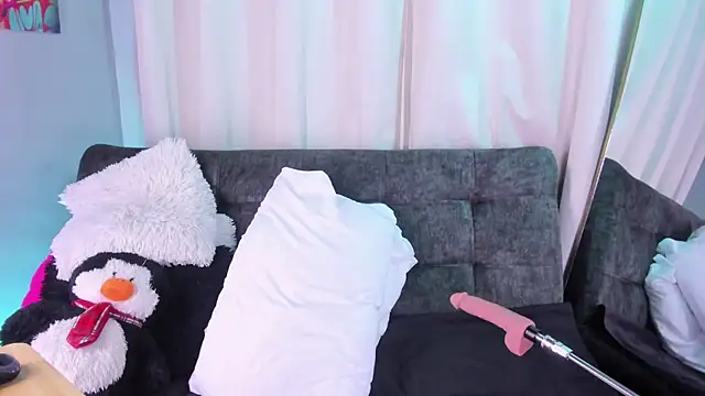 Snapshot of BonnieRitz chatting on December 4, 2025, 11:41 am BonnieRitz online show from December 4, 2025, 11:41 am